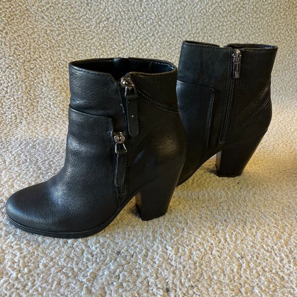 Vince Camuto Hinnegan Bootie  5.5M Black Leather Biker Grunge Boots Block - Picture 1 of 9